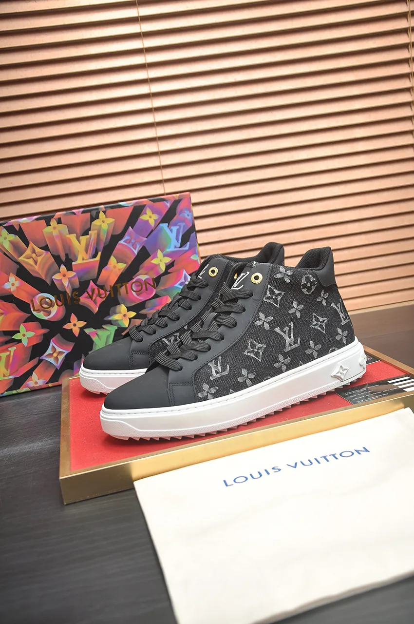 Men's shoes 💰600💶[LOUIS VUITTON] Original order price (mesh lining) new model 🍀LV Louis Vuitton * - top version of LV classic trendy shoes! Made of imported original cowhide, water-dyed cowhide lining, and original wear-resistant rubber outsole! High quality products! Code number 38-45 (45 is custom-made and cannot be returned or exchanged)